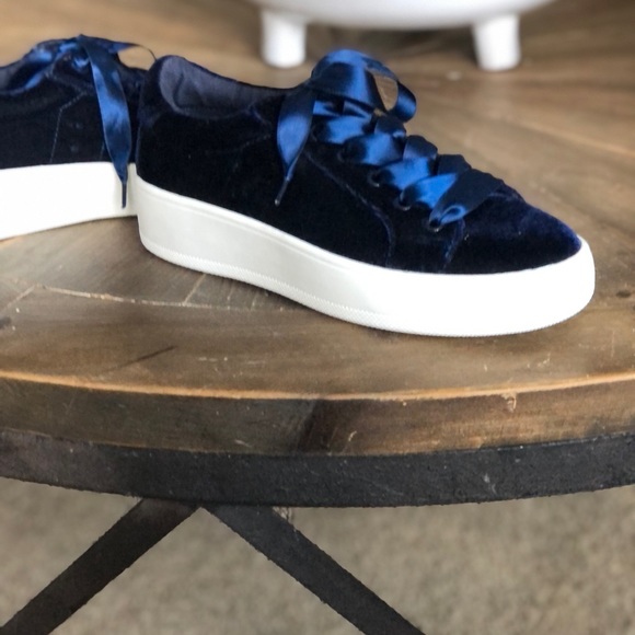 Steve Madden Women’s Tennis Shoes. Size 6. - Picture 6 of 6